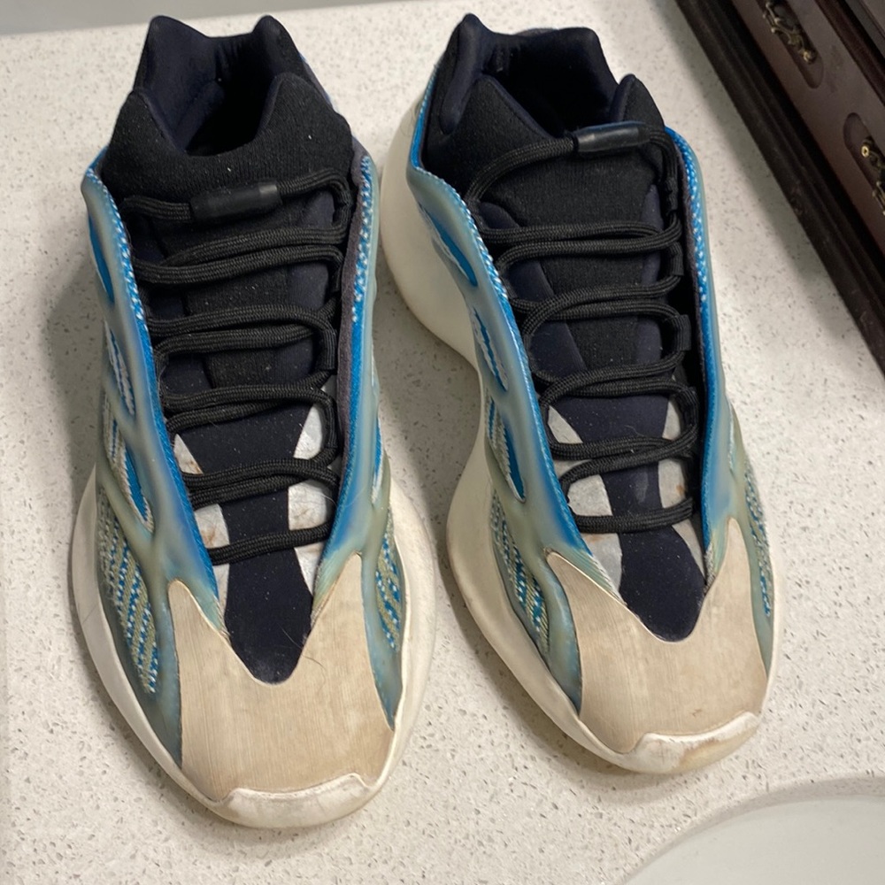 Yeezys 700 size8.5